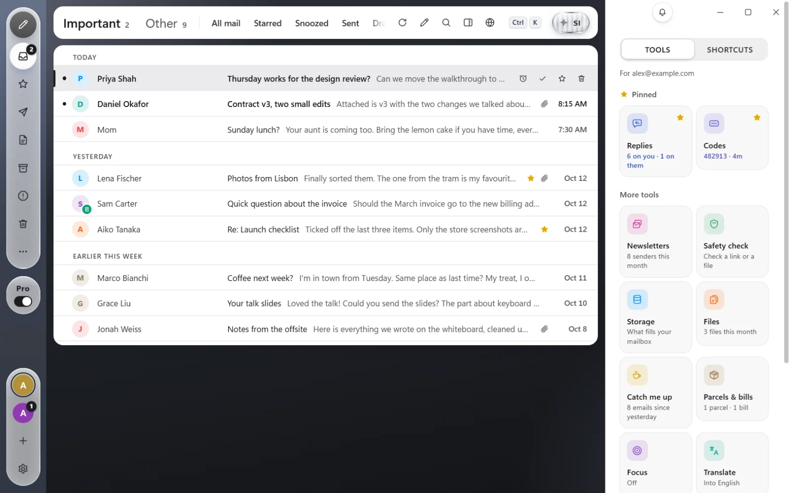 Khinoa Mail in Pro mode: a solid workspace with a flat email list, and the side panel with its pinned tools.